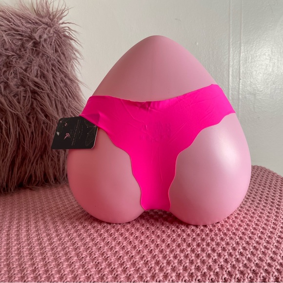 🌹 NWT - Medium - seamless comfy panties lingerie underwear thong  - neon pink - Picture 3 of 4